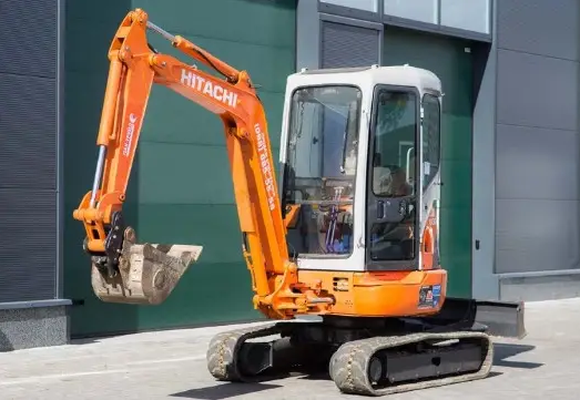 Популярний міні екскаватор Hitachi EX30U