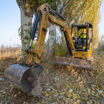 Мини-экскаватор Cat 303 CR