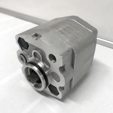 Шестерний гідравлічний насос Hydro-Pack 10C8X302 (8 см3, 150 бар, 200 об/хв)